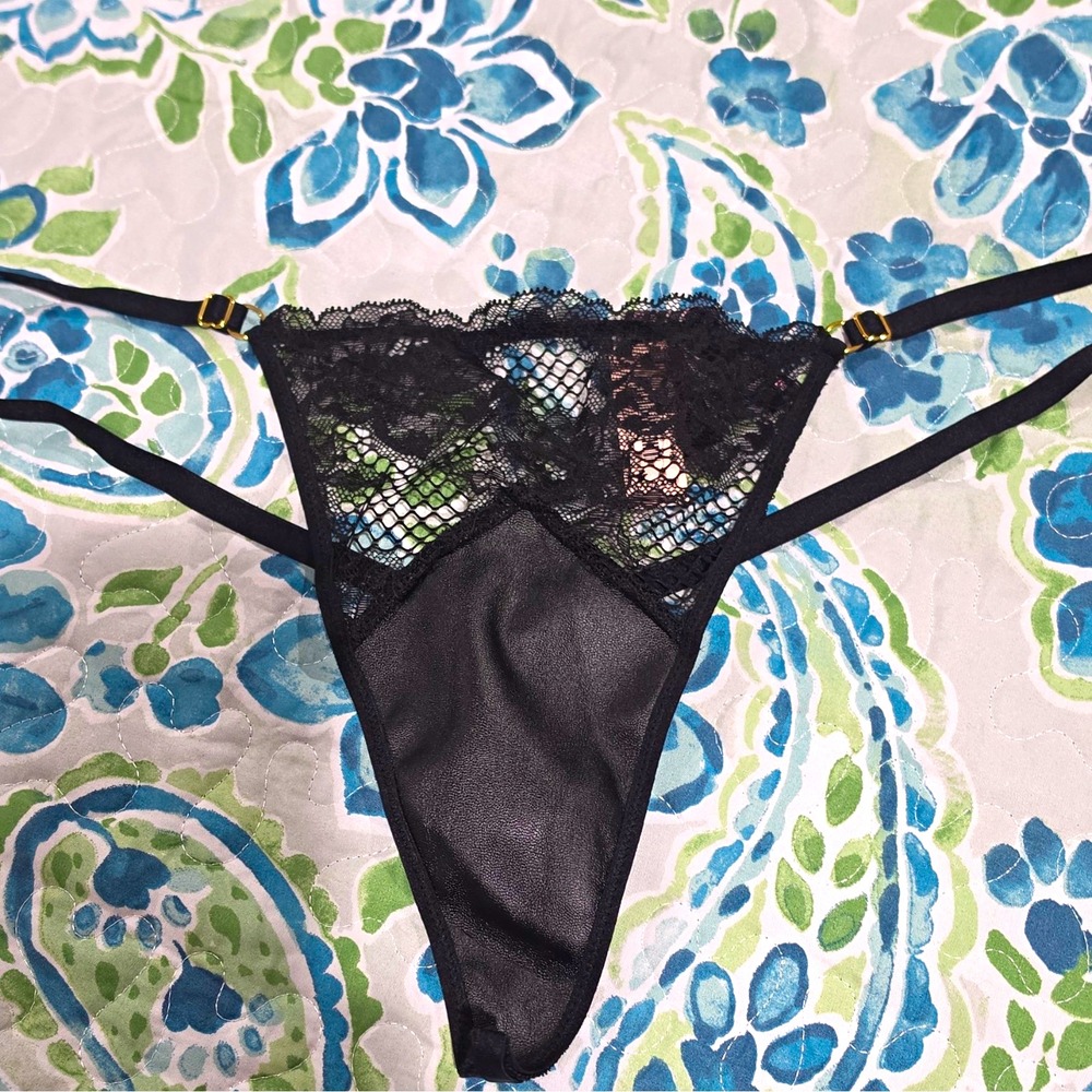 2XL Victoria's Secret V-String Lace Thong/String Panty Black Womens Stretch